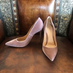 Gianvito Rossi Blush Pink Suede Women's Pump